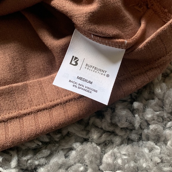 Buffbunny Ribbed Crop - Picture 3 of 3